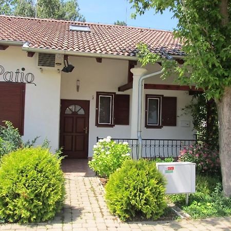 Villa Patio Exterior photo