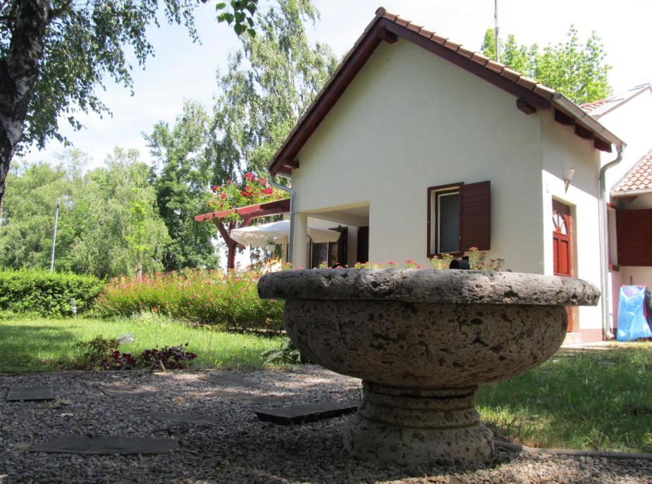 Villa Patio Exterior photo